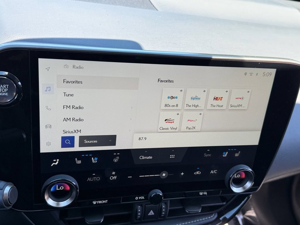Certified 2025 Lexus NX 250 AWD w/ Accessory Package (2T) image 21