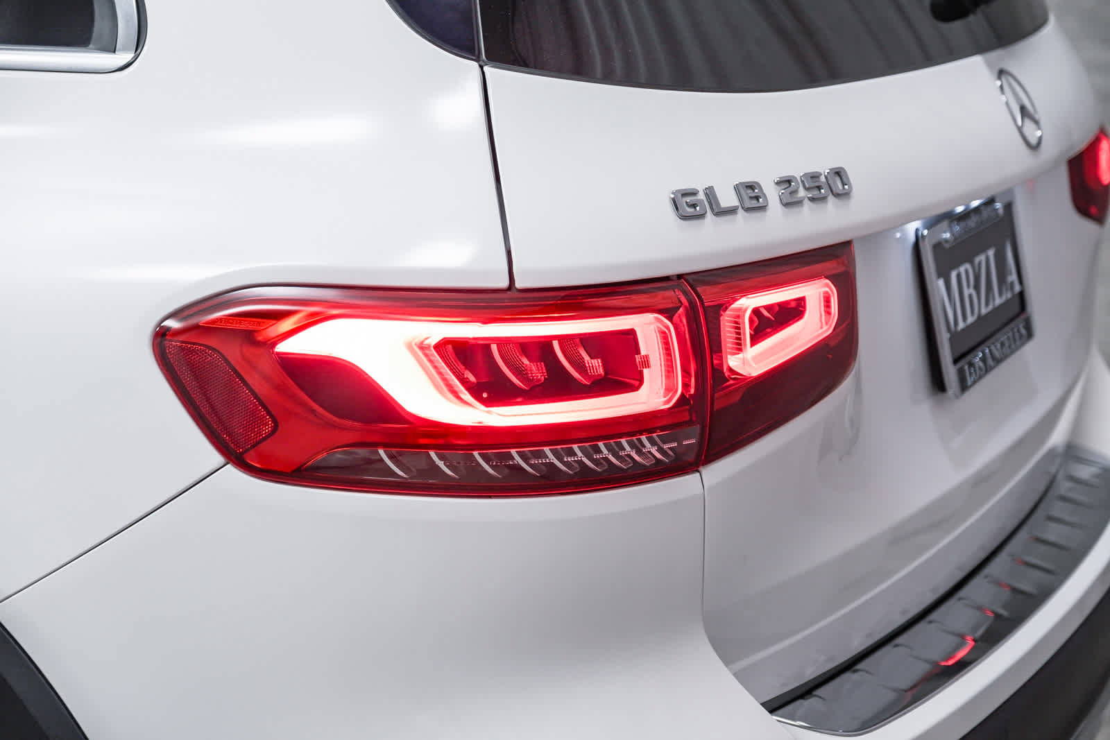 Used 2022 Mercedes-Benz GLB 250 image 7