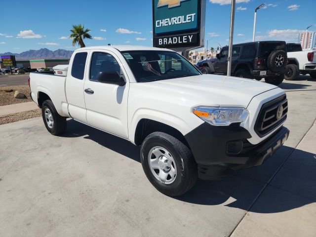 Used 2022 Toyota Tacoma SR image 2