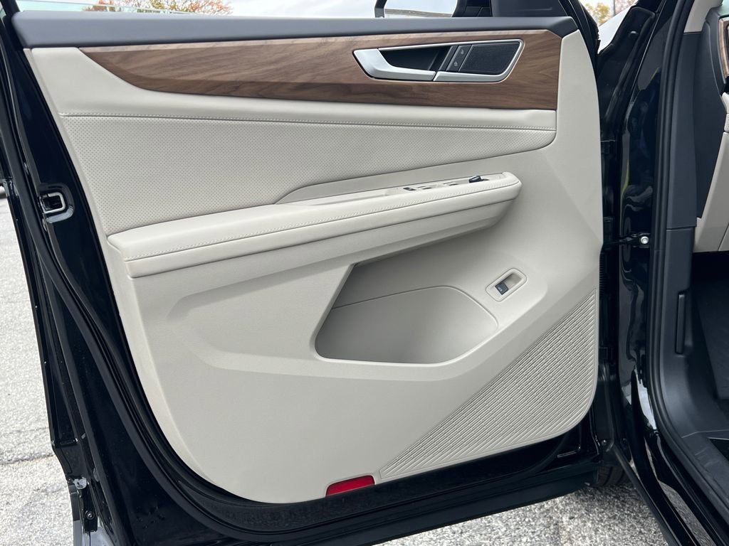 New 2026 Volkswagen Atlas SE image 18