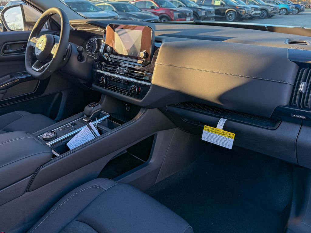 New 2025 Nissan Pathfinder SV w/ Cargo Package image 7