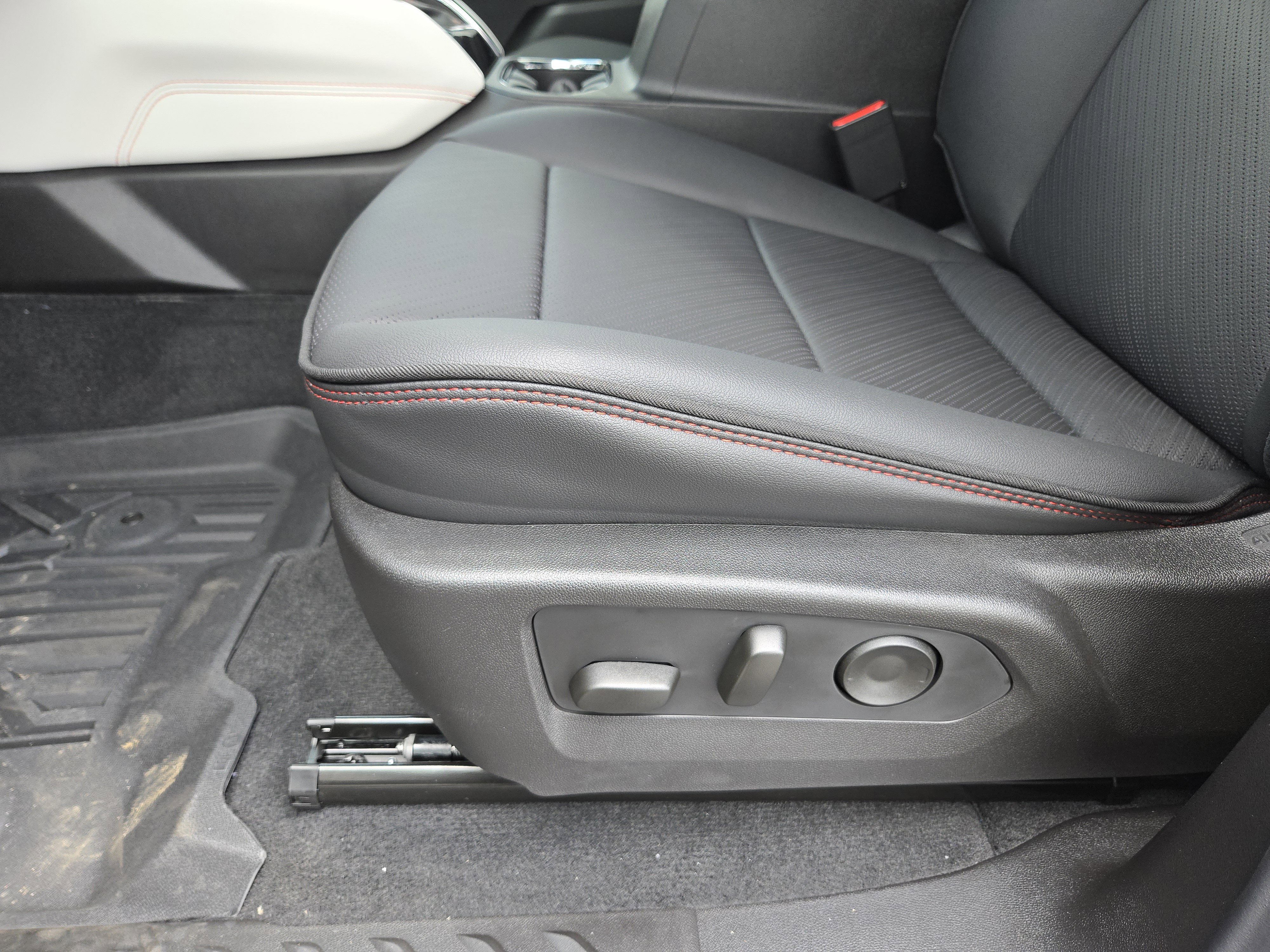 New 2026 GMC Canyon AT4X AWD/4WD image 17