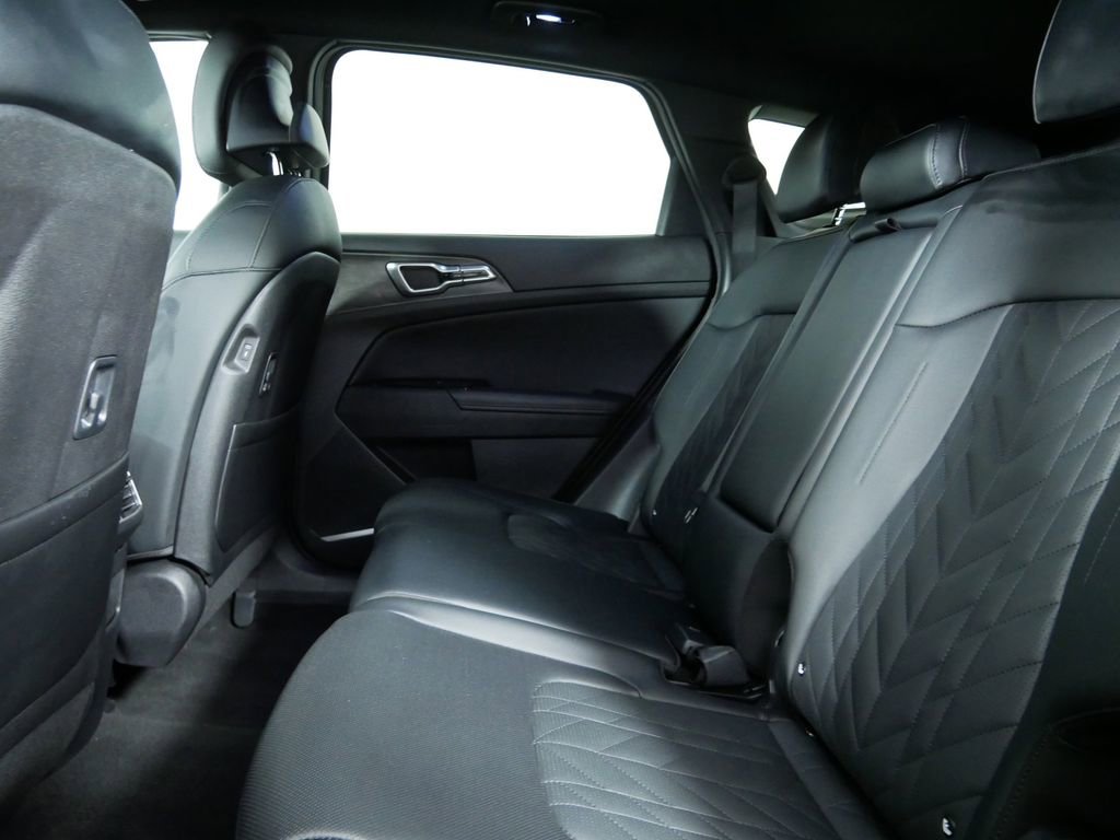 Certified 2023 Kia Sportage X-Line w/ X-Line Premium Package image 16