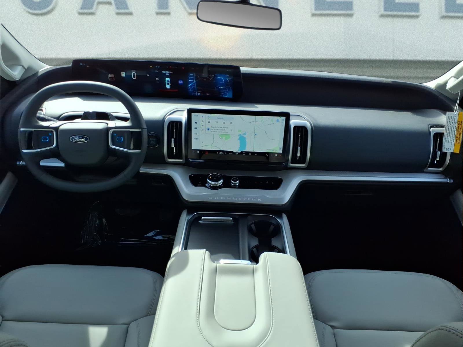 New 2026 Ford Expedition Active image 7