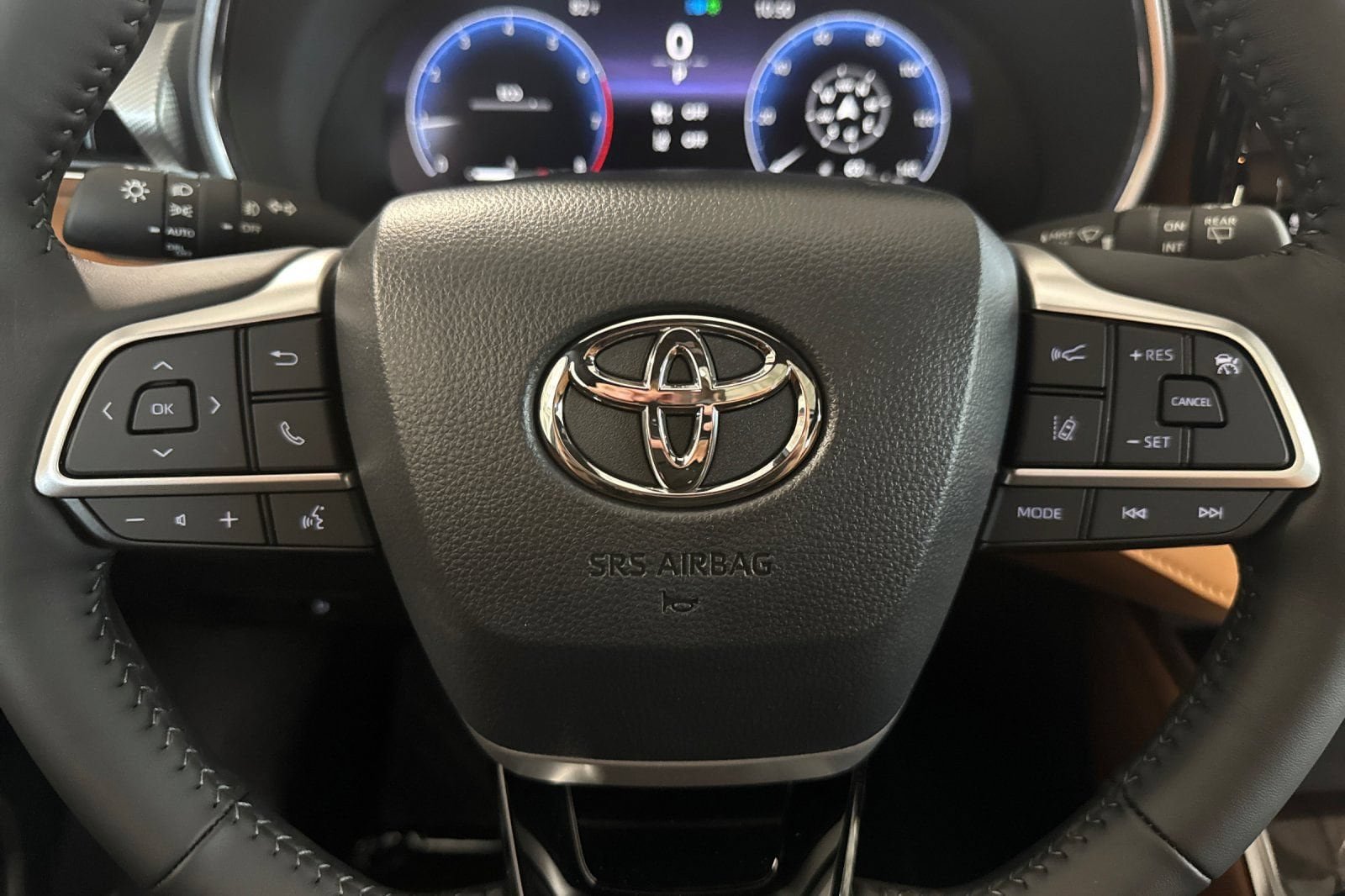 New 2026 Toyota Highlander Platinum AWD/4WD image 30
