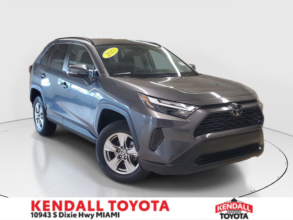 Used 2023 Toyota RAV4 XLE image 1