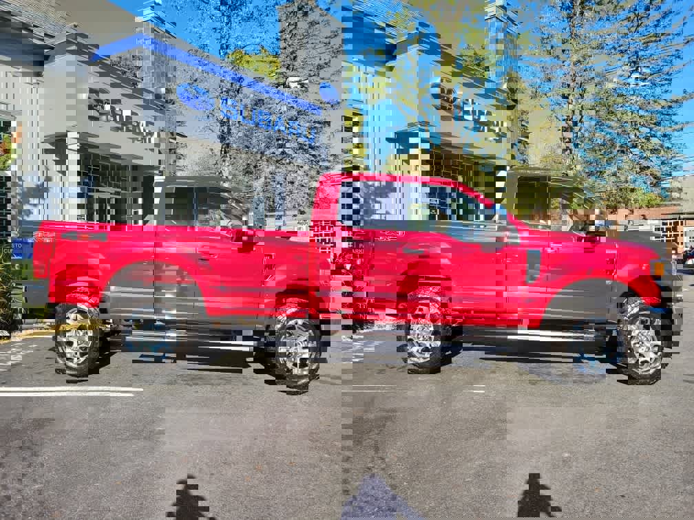 Used 2022 Ford F250 Lariat w/ Chrome Package image 2