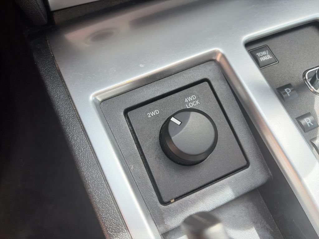 Used 2010 Dodge Nitro SXT AWD/4WD image 18