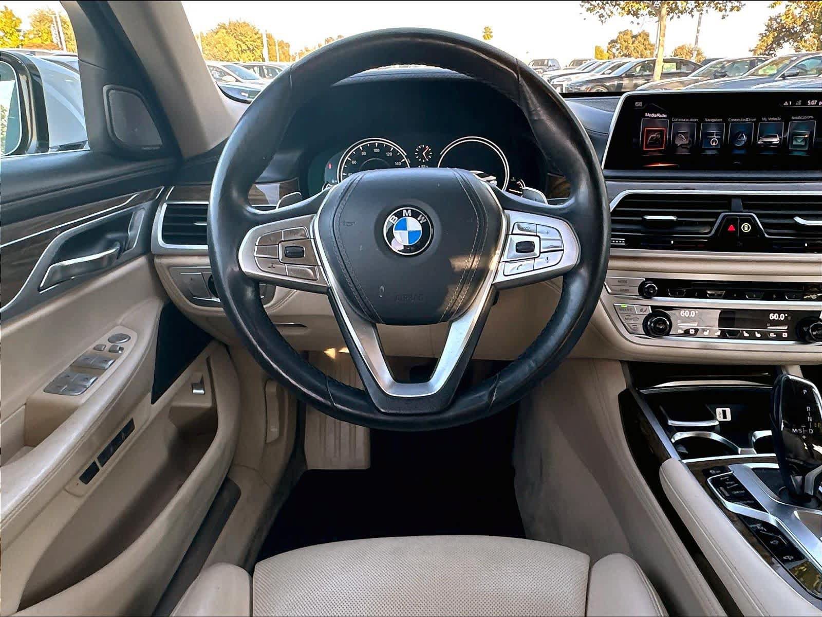 Used 2016 BMW 740i RWD image 10