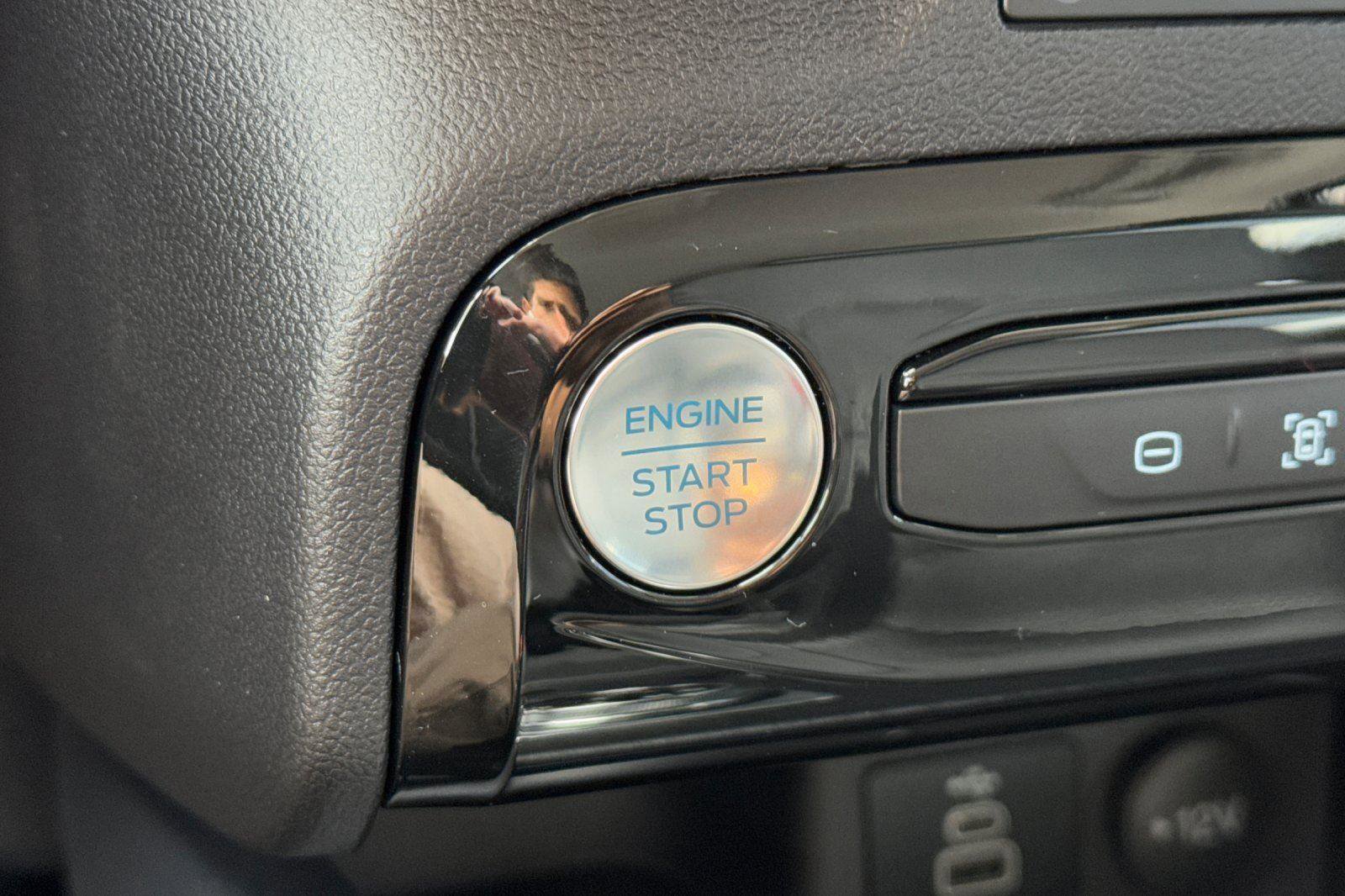 New 2025 Ford Escape PHEV image 20