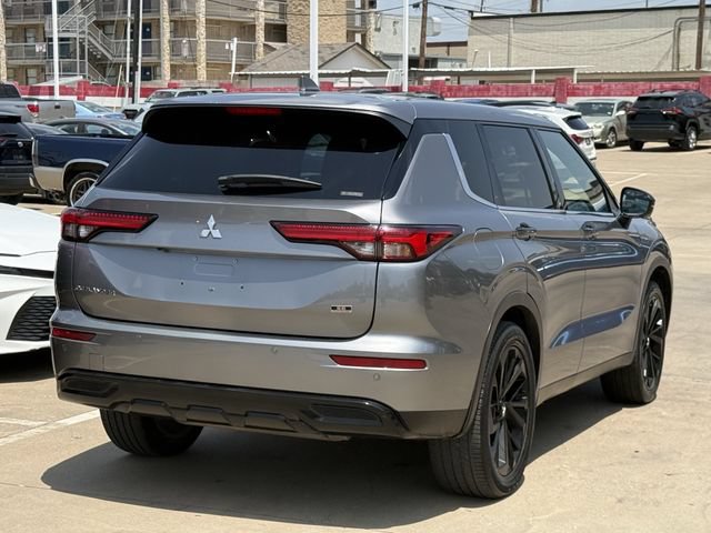 Used 2023 Mitsubishi Outlander SE Black Edition AWD/4WD image 4