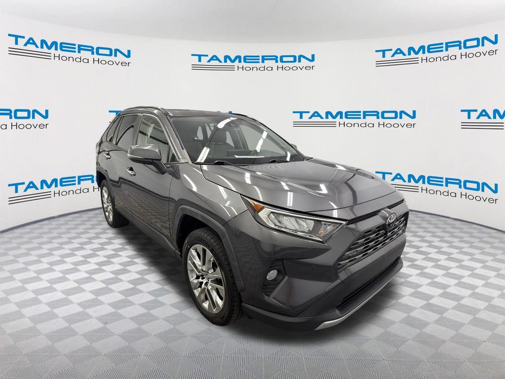 Used 2020 Toyota RAV4 Limited FWD image 7