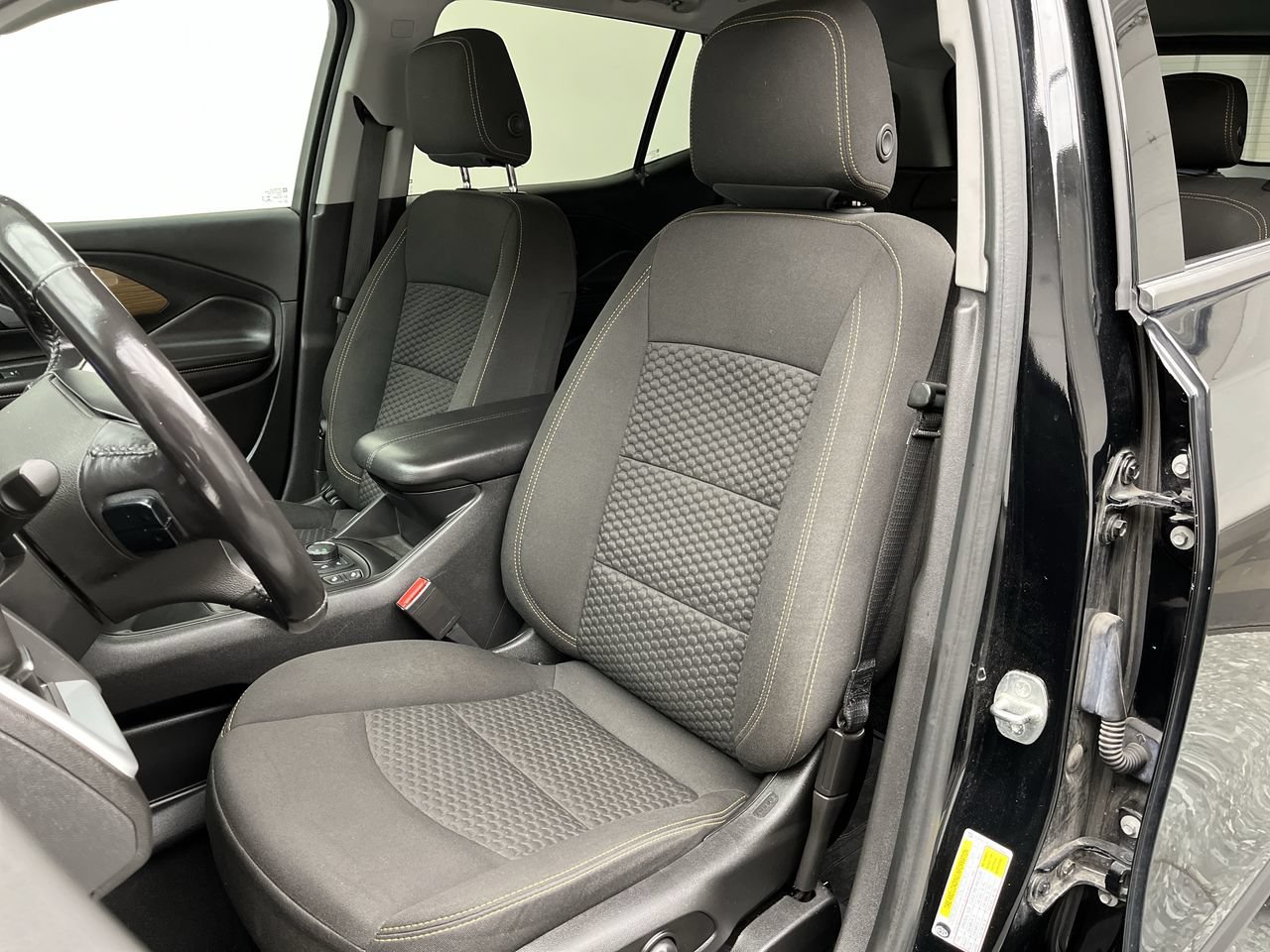 Used 2020 GMC Terrain SLE w/ Driver Convenience Package AWD/4WD image 8