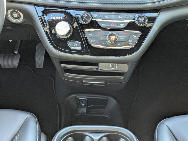 New 2026 Chrysler Pacifica Select FWD image 19