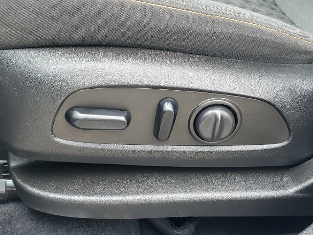 Used 2022 Chevrolet Equinox LT FWD image 11
