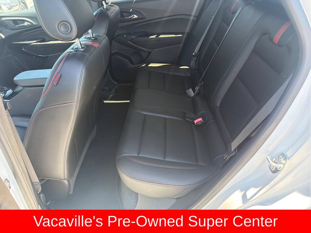 Used 2025 Chevrolet Trax RS w/ Sunroof Package FWD image 23