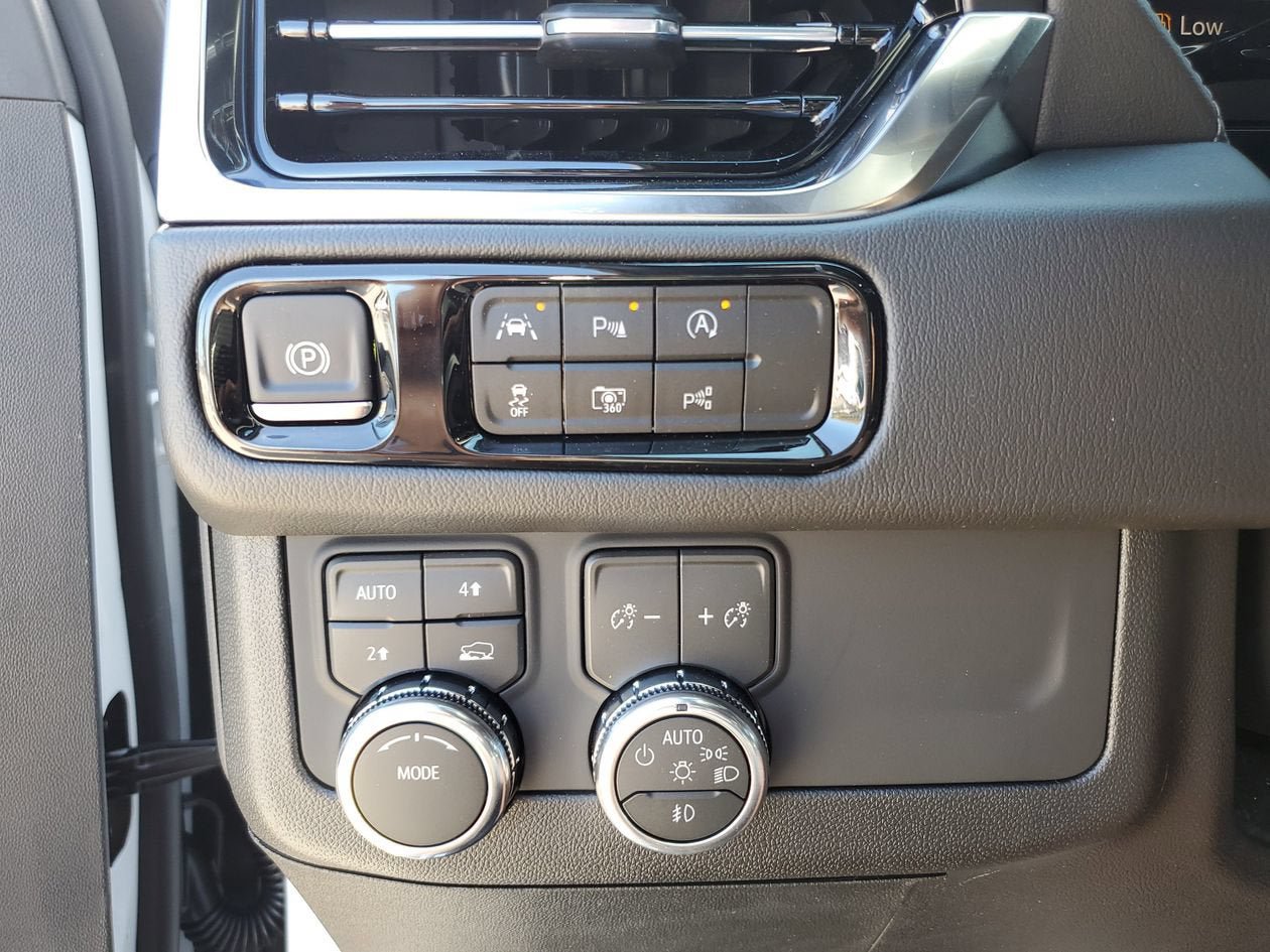 New 2026 GMC Yukon XL Denali w/ Sun & Power Step Package AWD/4WD image 29