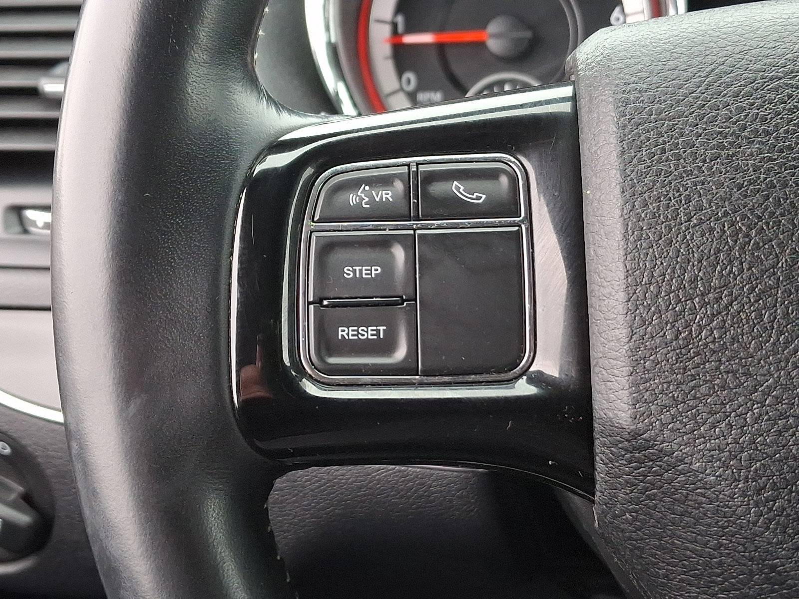 Used 2019 Dodge Grand Caravan SE image 21
