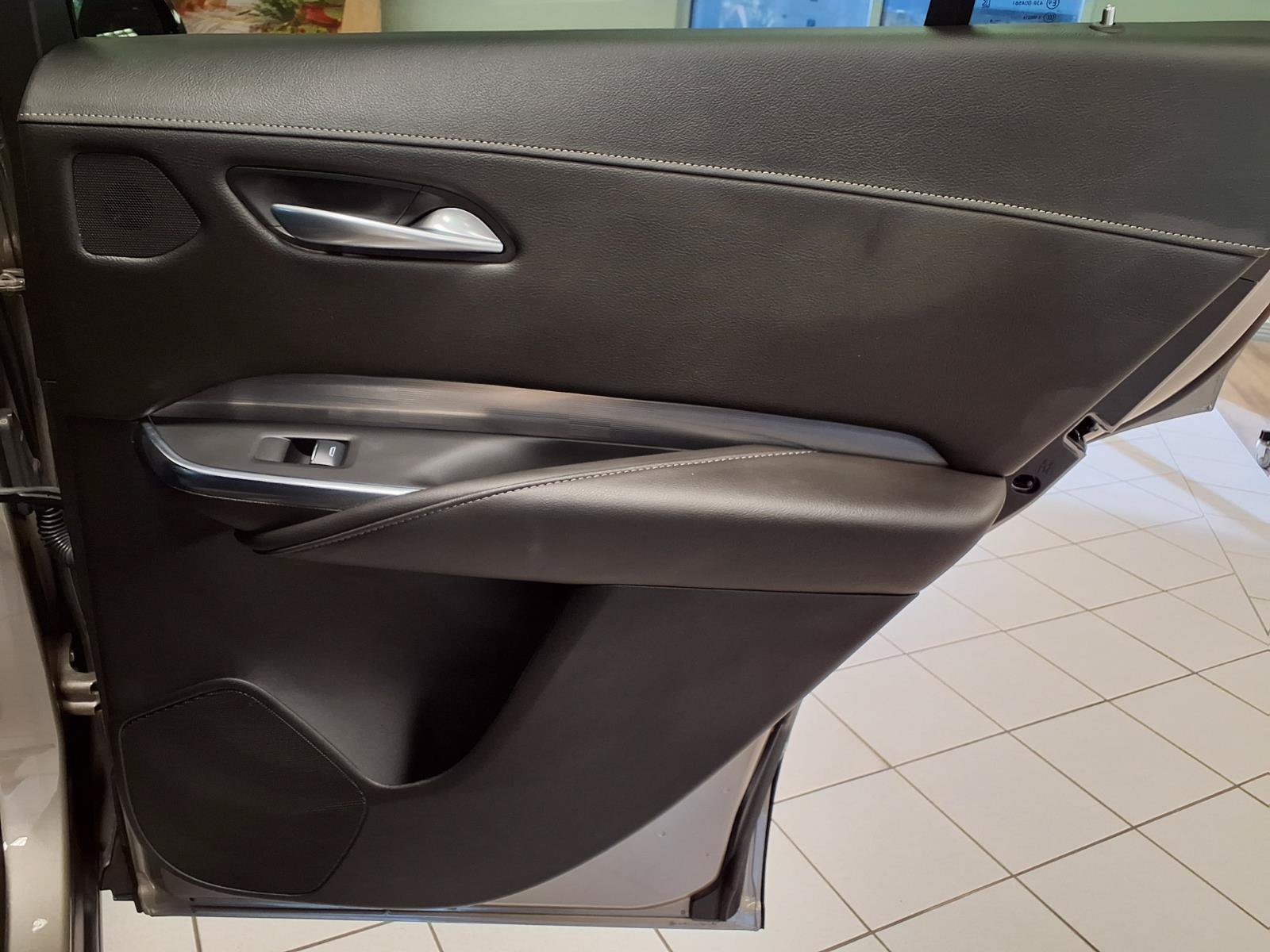 Used 2025 Cadillac XT4 Premium Luxury FWD image 13