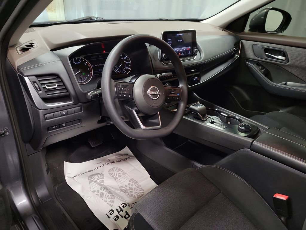 Used 2023 Nissan Rogue SV image 14