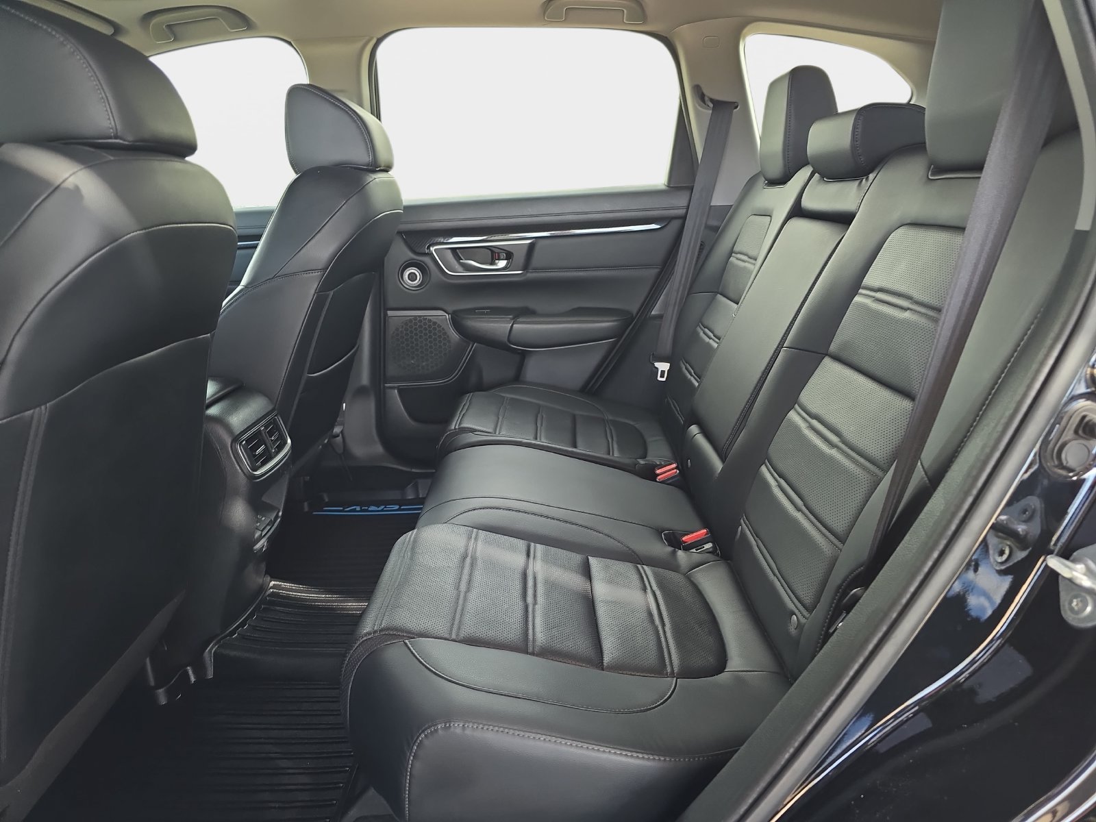 Used 2022 Honda CR-V Touring image 16