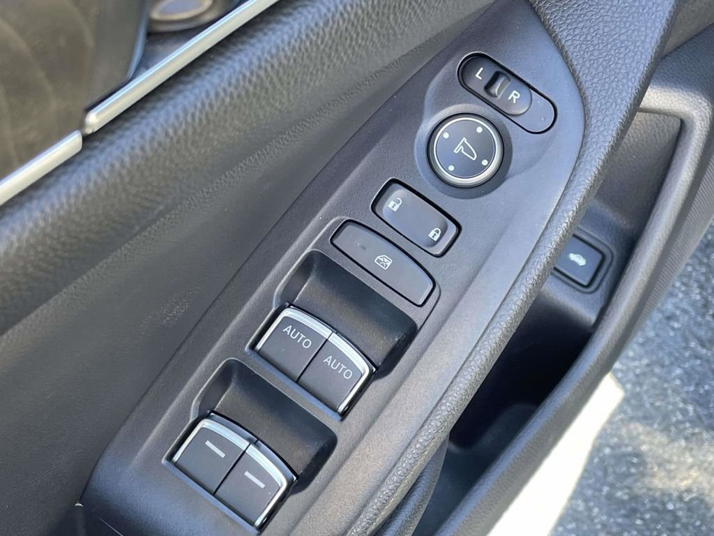 Used 2021 Honda Accord Touring image 25