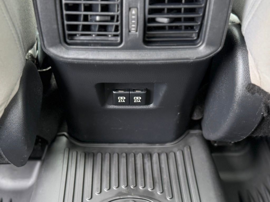 Used 2020 Toyota RAV4 XLE image 7