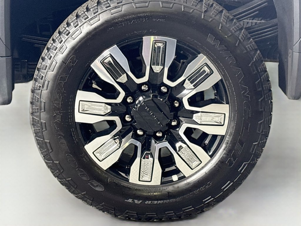 Certified 2024 GMC Sierra 3500 Denali w/ Denali Reserve Package AWD/4WD image 36