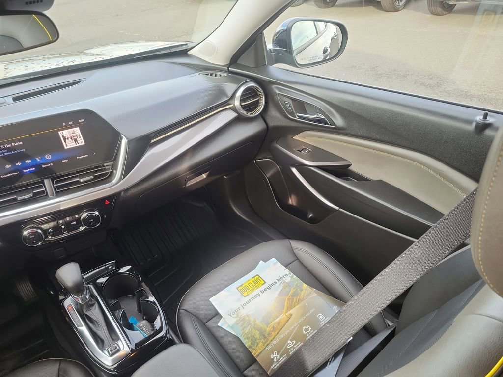 Used 2025 Chevrolet Trax ACTIV image 50