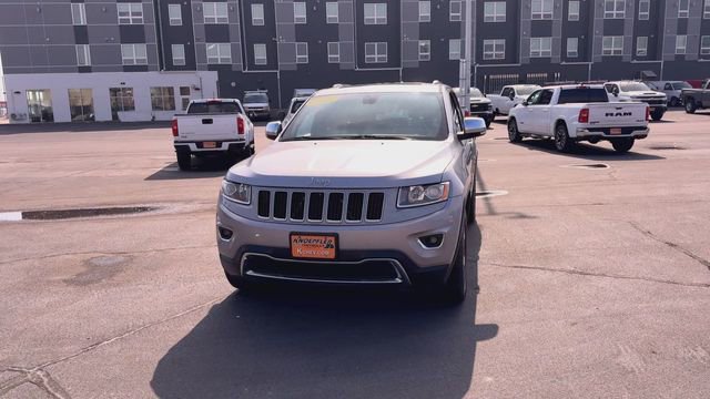 Used 2015 Jeep Grand Cherokee Limited w/ Trailer Tow Group IV image 3