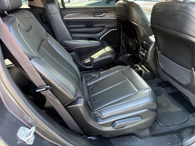 Used 2022 Jeep Grand Cherokee L Limited image 27