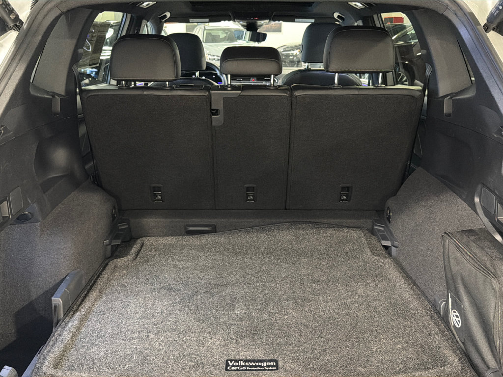 Used 2022 Volkswagen Tiguan SE R-Line AWD/4WD image 28
