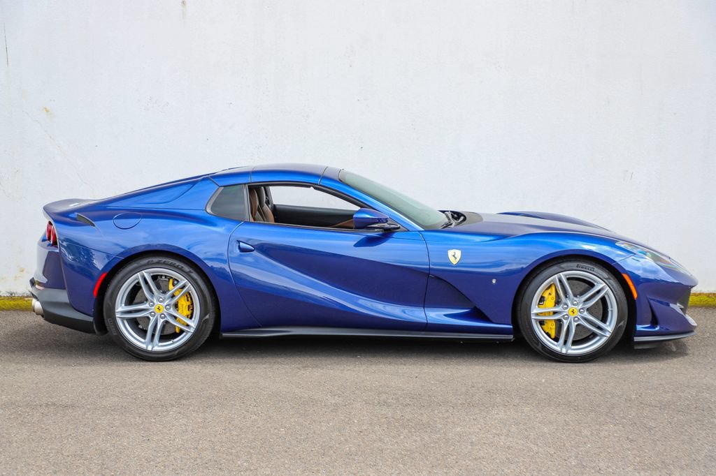 Used 2021 Ferrari 812 GTS RWD image 24