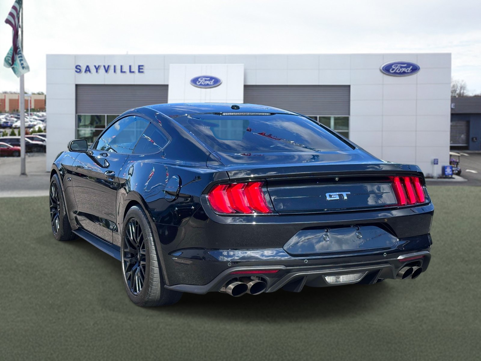 Used 2019 Ford Mustang GT Premium w/ GT Performance Package RWD image 4