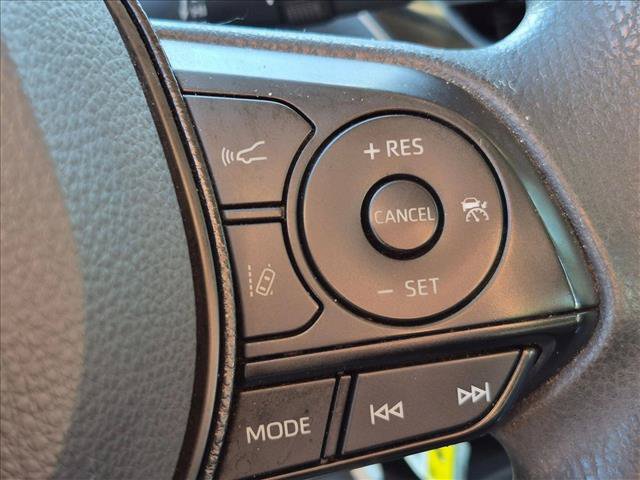 Used 2020 Toyota Corolla LE FWD image 14