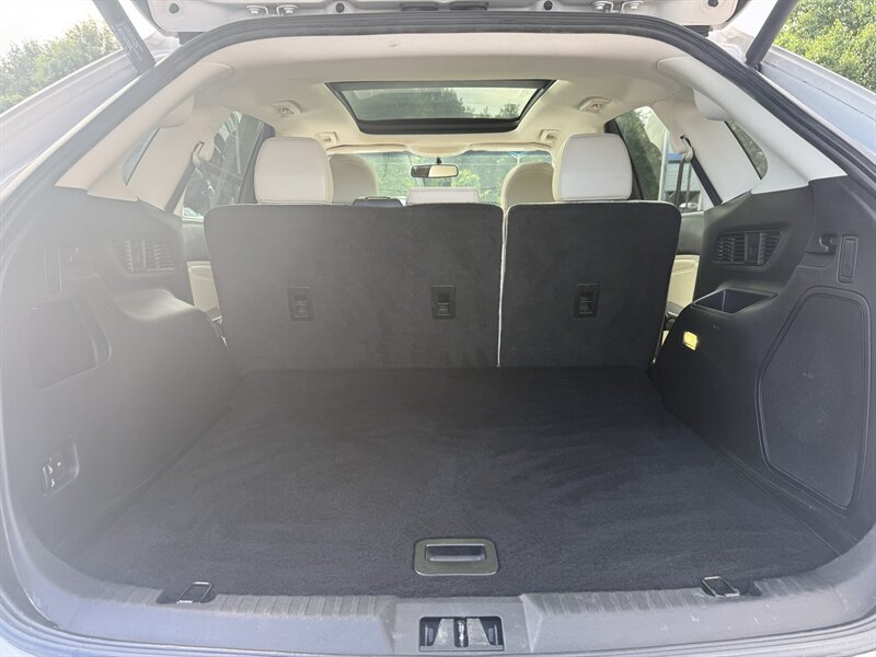 Used 2015 Ford Edge Titanium w/ Equipment Group 301A FWD image 29