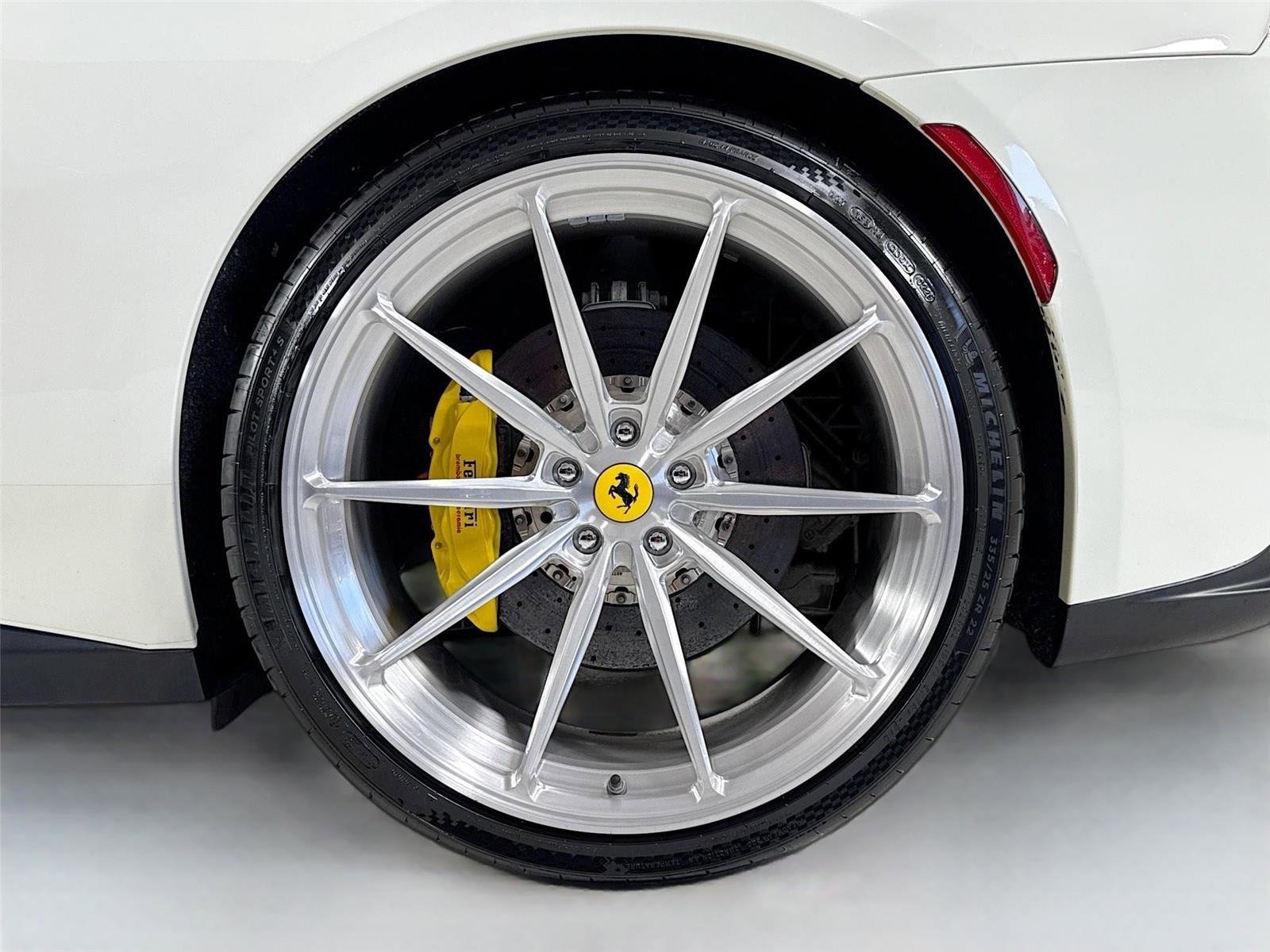 Used 2019 Ferrari GTC4Lusso T image 39