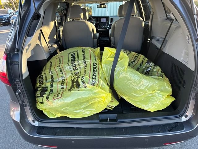 Used 2020 Toyota Sienna XLE image 16
