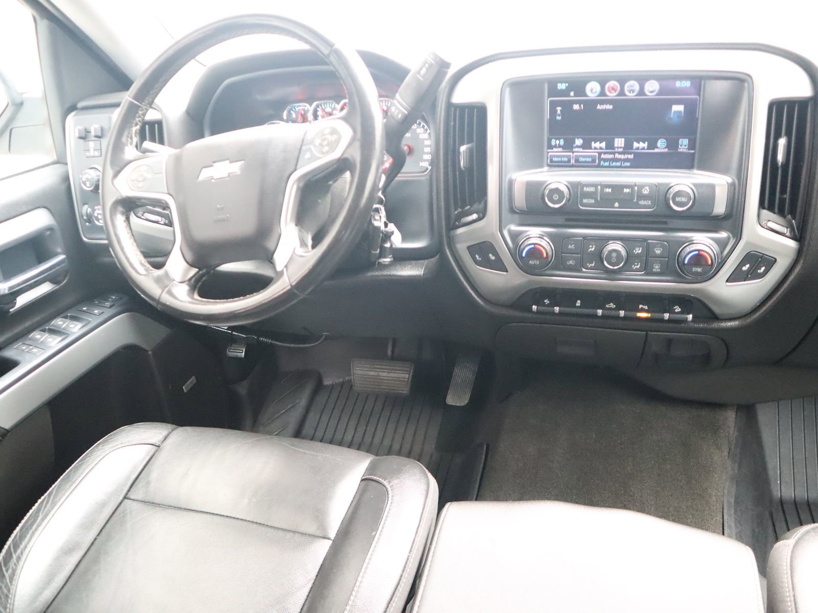 Used 2018 Chevrolet Silverado 1500 LT w/ All Star Edition AWD/4WD image 29