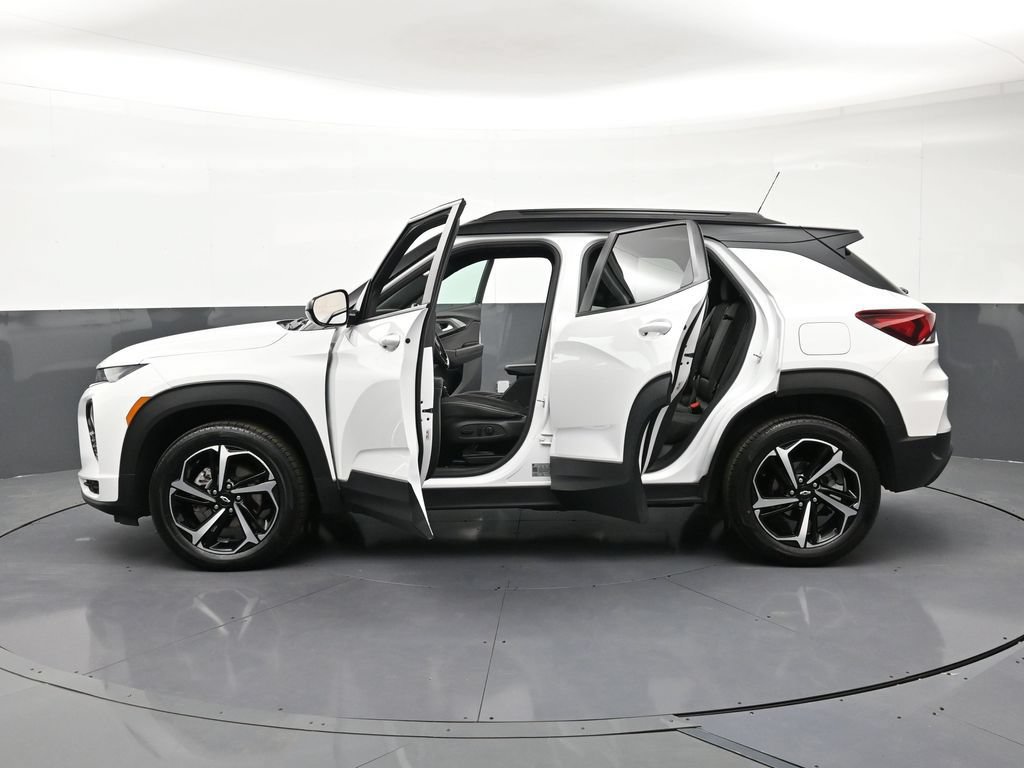 Certified 2023 Chevrolet TrailBlazer RS w/ Convenience Package AWD/4WD image 34