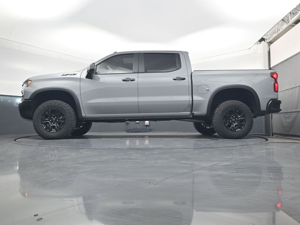 Used 2025 Chevrolet Silverado 1500 ZR2 w/ Dark Appearance Package image 27