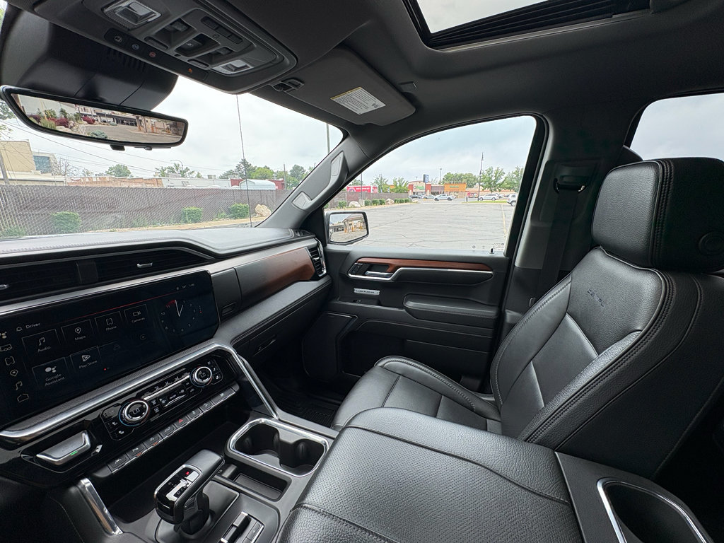 Used 2023 GMC Sierra 1500 Denali w/ Denali Reserve Package AWD/4WD image 32