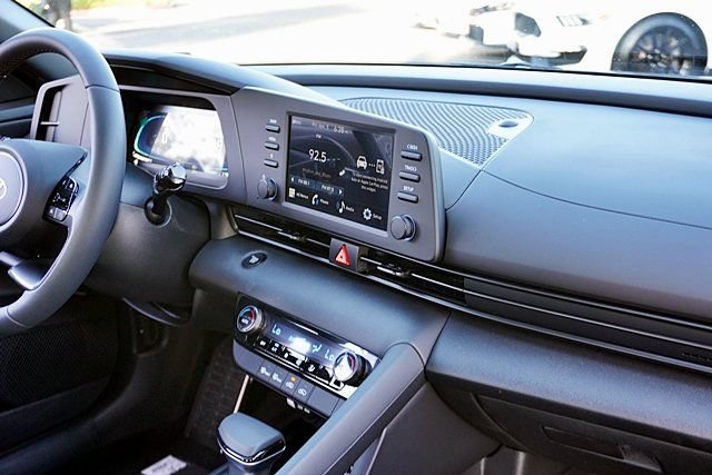 New 2026 Hyundai Elantra Sport FWD image 12