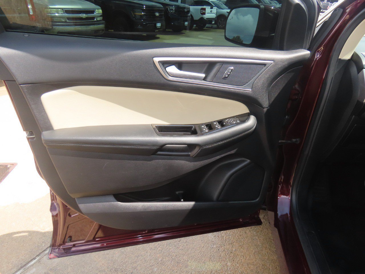 Used 2020 Ford Edge SEL w/ Convenience Package FWD image 25