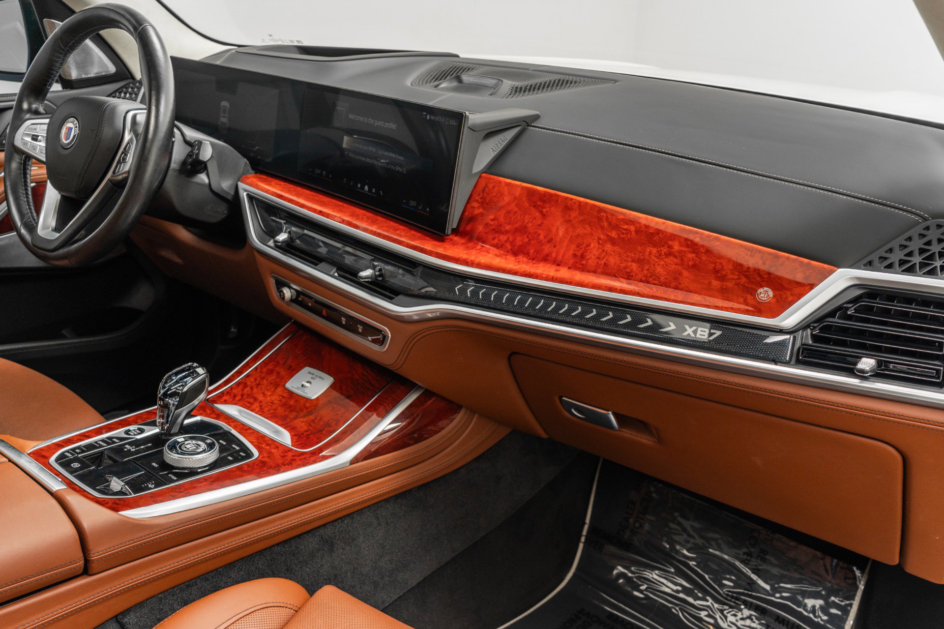 Used 2024 BMW ALPINA XB7 image 14