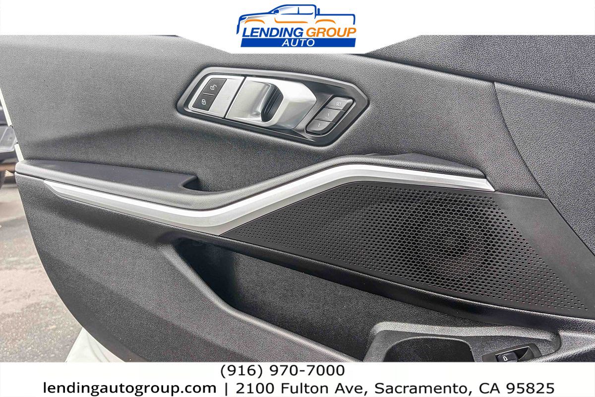 Used 2019 BMW 330i Sedan w/ Convenience Package RWD image 19