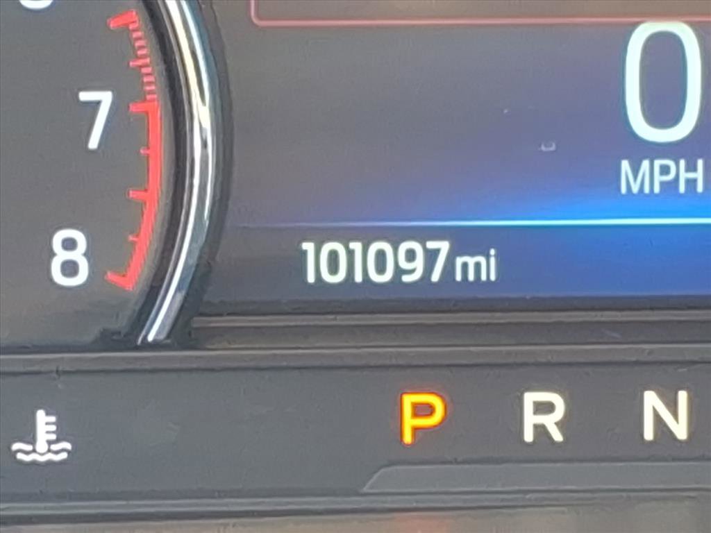 Used 2022 Ford Explorer XLT w/ Equipment Group 202A image 16