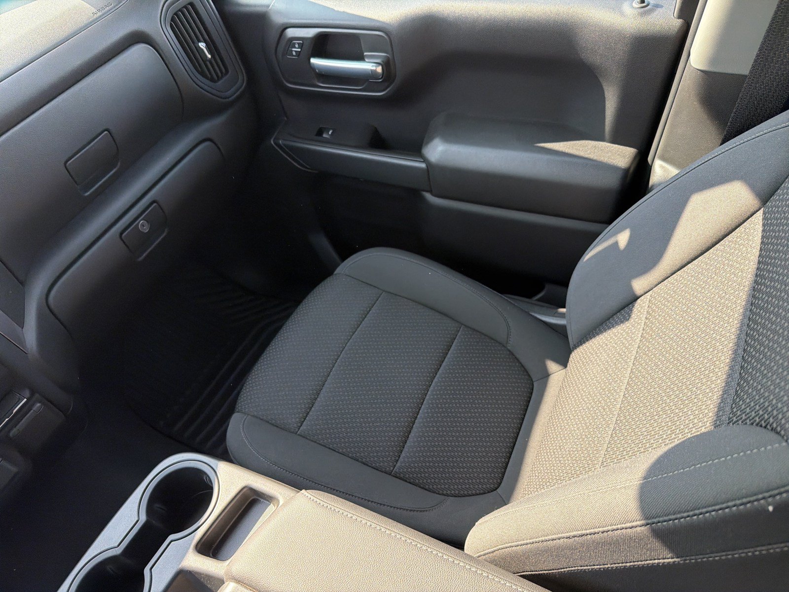 Used 2021 Chevrolet Silverado 1500 Custom w/ Safety Confidence Package AWD/4WD image 11
