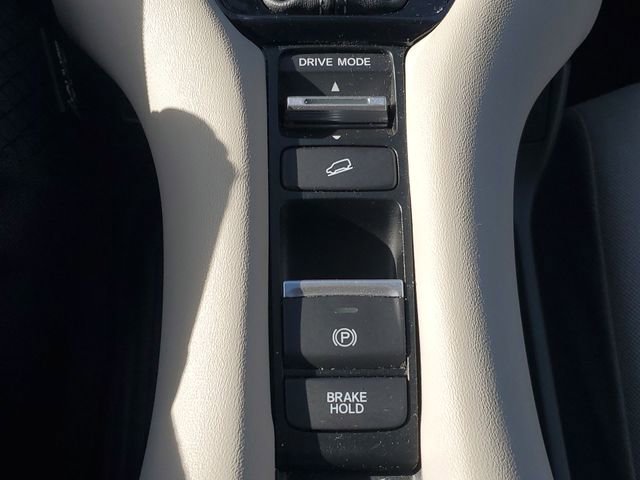 Used 2023 Honda HR-V LX image 35