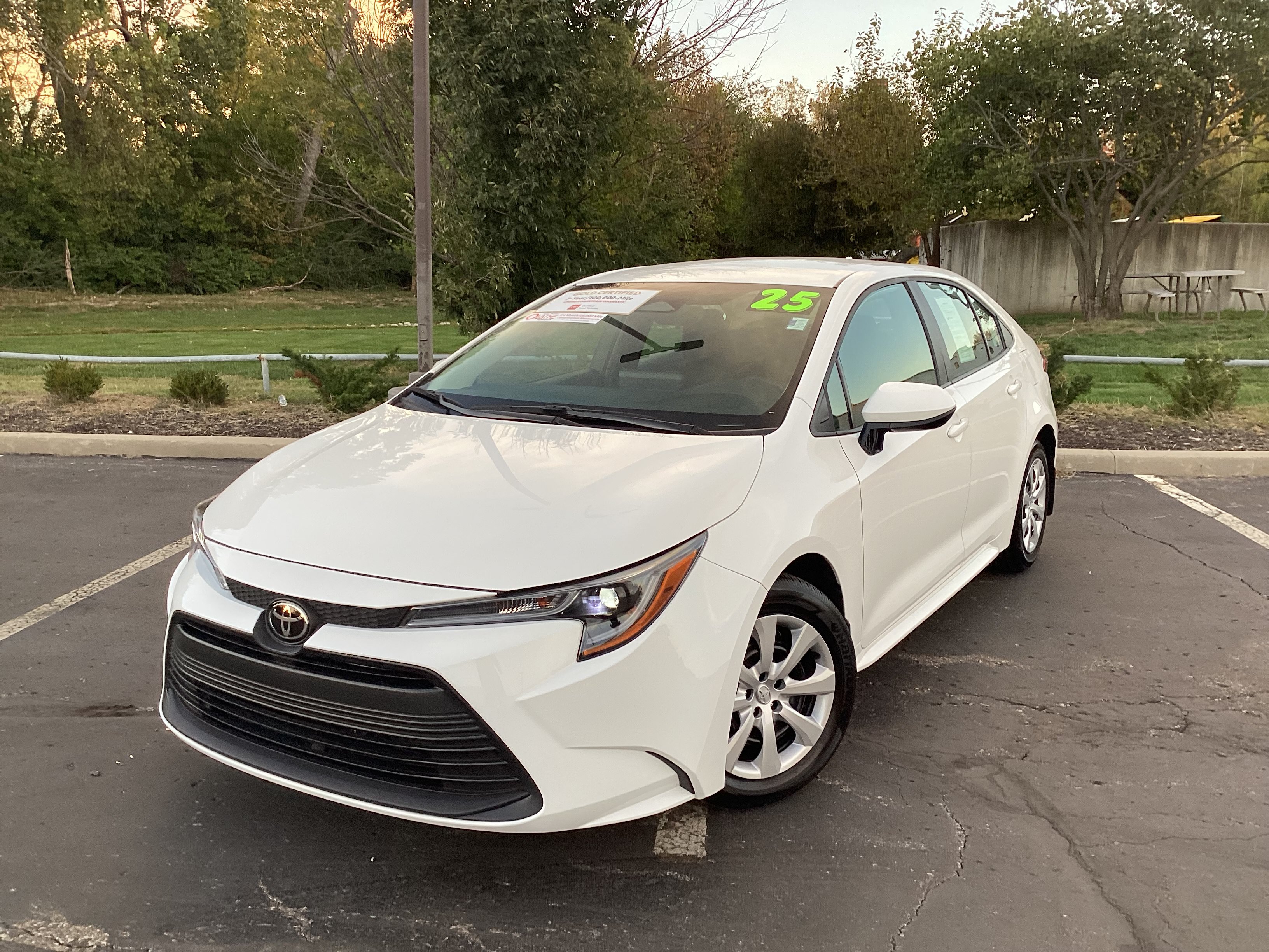 Certified 2025 Toyota Corolla LE FWD image 2